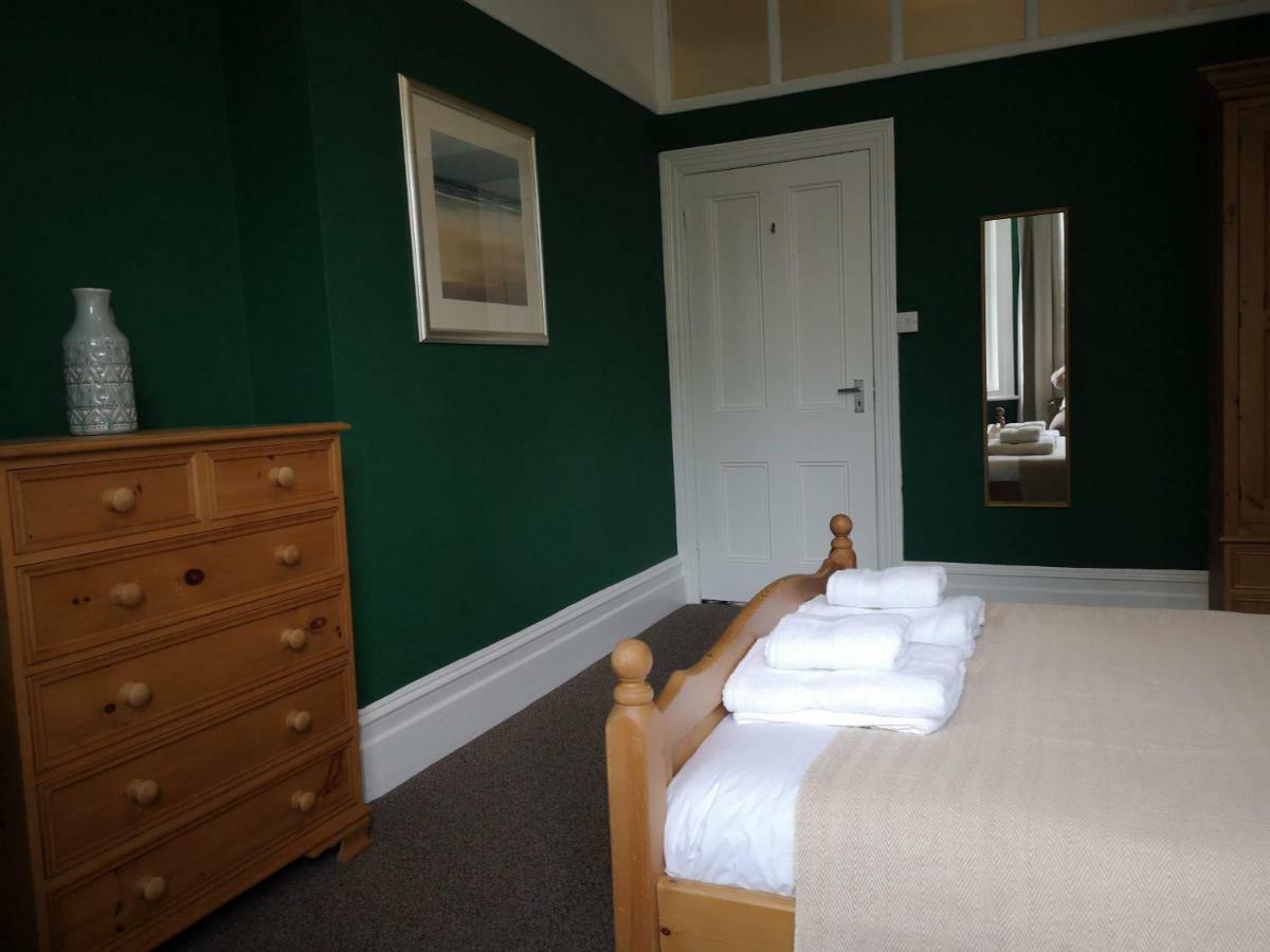 2 Bedroom Apartment At Kent Escapes Short Lets & Serviced Accommodation Kent, Bouverie Escape Folkestone With Wifi ภายนอก รูปภาพ